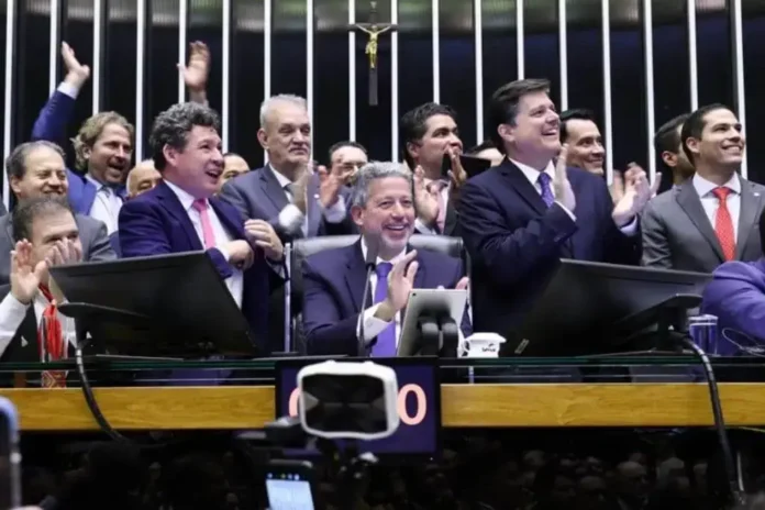 Câmara Aprova Nova Reforma Tributária no Brasil