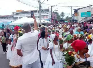 Esta é a primeira das lavagens tradicionais que acontecem na cidade