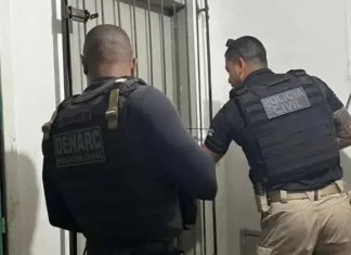 Polícia realiza operação em Camaçari para desarticular grupo que assaltava motoristas de aplicativo.