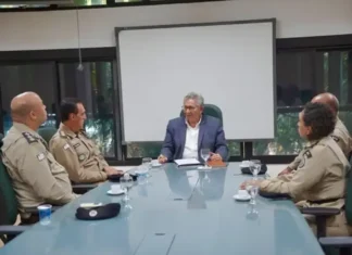 Prefeito de Camaçari e Polícia Militar definem estratégias para tornar o município mais seguro.