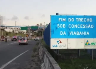A decisão gerou críticas e levantou questionamentos sobre a fiscalização de contratos públicos no Brasil.