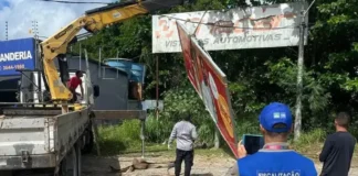 Donos tinham sido avisados e podem perder o material se não pedirem de volta.