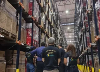 A ação reforça o combate à pirataria tecnológica.