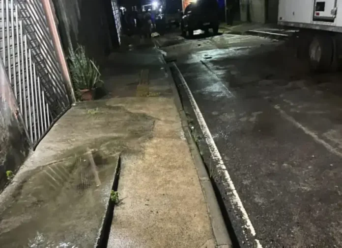 A população segue com medo diante da crescente violência na cidade.