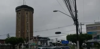 Camaçari começa o mês de maio com clima fechado, pancadas de chuva e muita umidade no ar.