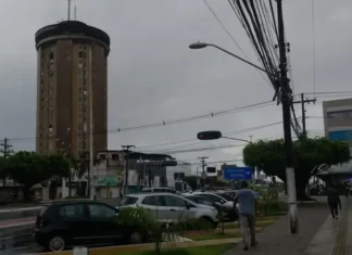 Camaçari começa o mês de maio com clima fechado, pancadas de chuva e muita umidade no ar.