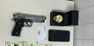 A PM foi acionada e realizou a apreensão do material.