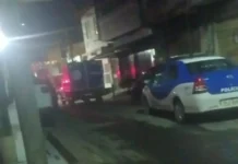 A polícia investiga o caso.