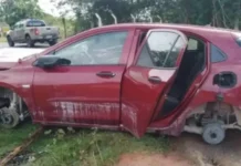 As investigações seguem para identificar os responsáveis pelo crime.