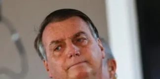 Ex-presidente também está fora das redes sociais.