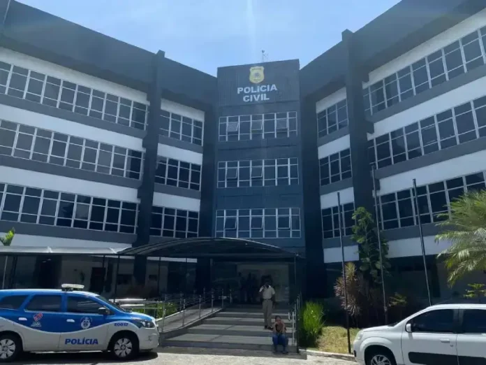 Na mensagem, exigia a quantia de R$ 20 mil como condição para ser libertada.