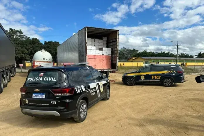 O material, que havia sido roubado horas antes na cidade de Poções