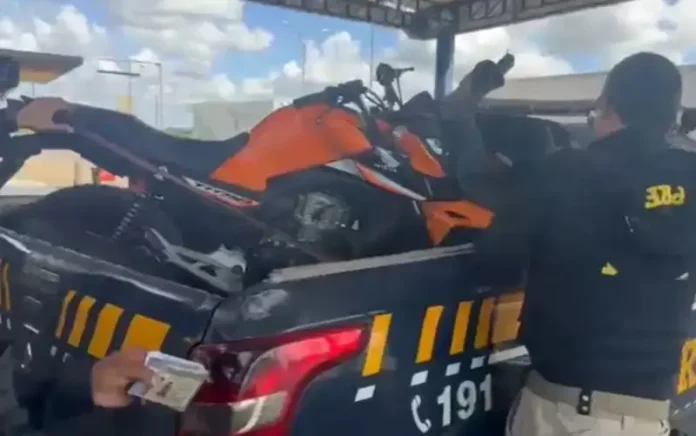 A abordagem aconteceu durante uma fiscalização de rotina na BR-116