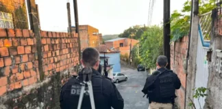 A operação mobilizou 60 policiais civis e contou com o apoio de diversos departamentos especializados