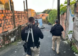 A operação mobilizou 60 policiais civis e contou com o apoio de diversos departamentos especializados