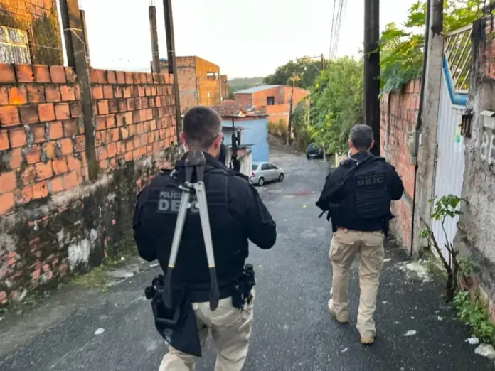 A operação mobilizou 60 policiais civis e contou com o apoio de diversos departamentos especializados A operação mobilizou 60 policiais civis e contou com o apoio de diversos departamentos especializados