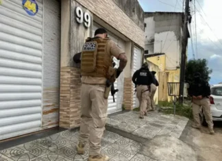Ao todo, foram seis mandados de busca e apreensão expedidos pela Justiça.