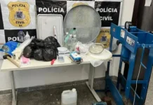 Dois suspeitos foram presos e grande quantidade de entorpecentes apreendida.
