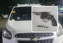 O veículo recuperado e a arma apreendida foram encaminhados para a Delegacia