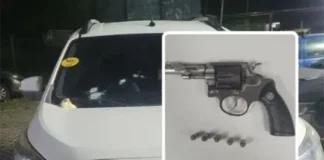 O veículo recuperado e a arma apreendida foram encaminhados para a Delegacia