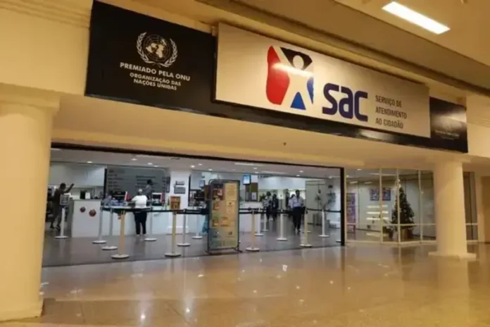 Com atendimento por ordem de chegada.