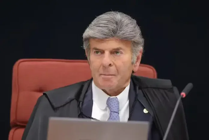 Fux defende incompetência da Corte.