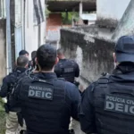 Mandados foram cumpridos e um suspeito foi preso.