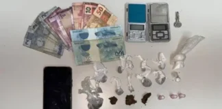 O casal foi levado à 18ª Delegacia Territorial (DT) de Camaçari, onde o caso foi registrado e seguirá os trâmites legais.