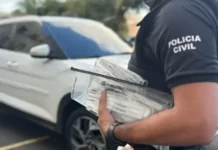 Polícia apreendeu diversos documentos falsificados com timbres e assinaturas de médicos.